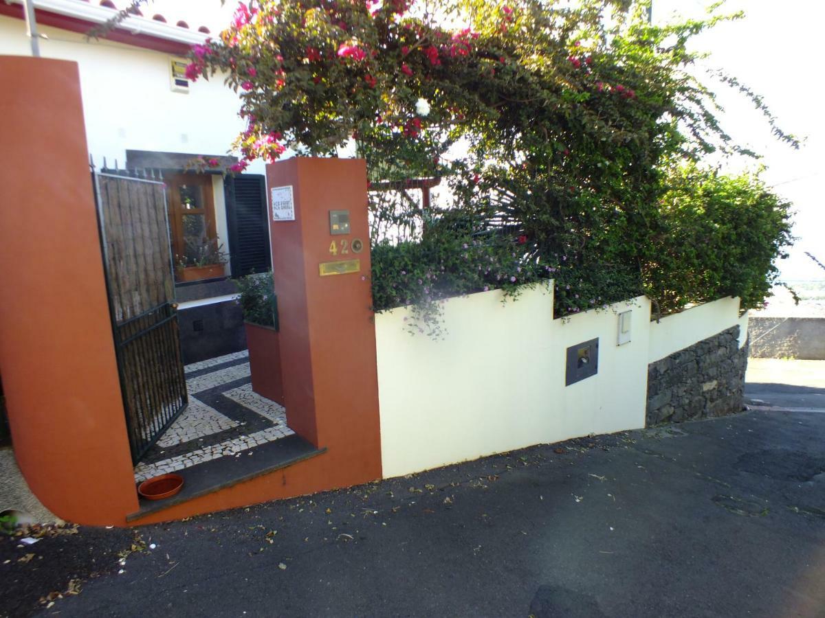 La Chambre De Ker Briac Bed & Breakfast Funchal  Luaran gambar